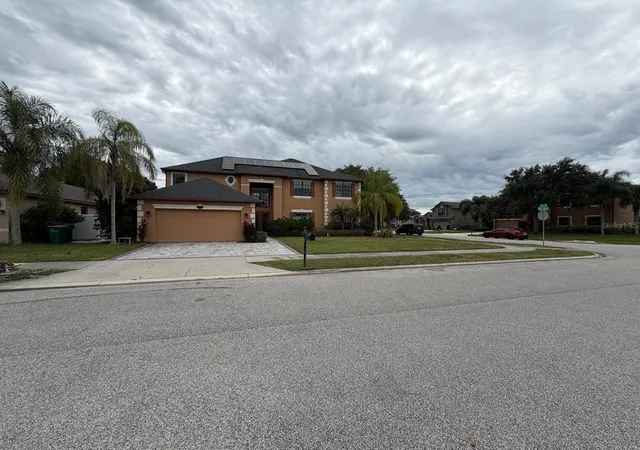 Photo 3 of Single family home for sale at 1373 Bent Palm Dr, Merritt Island, FL 32952 | MLS# S5157825 | Listing updated on 2026-10-07