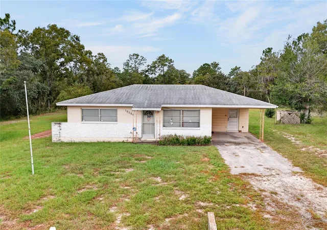 Photo 2 of Single family home for sale at 10260 Se 129th Court, Dunnellon, FL 34431 | MLS# O6442751 | Listing updated on 2026-09-18