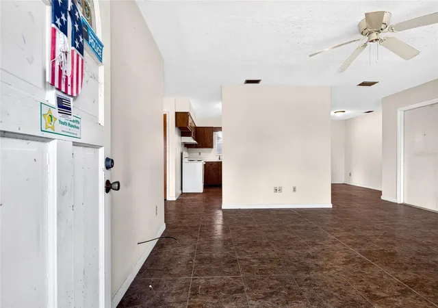 Photo 3 of Single family home for sale at 10260 Se 129th Court, Dunnellon, FL 34431 | MLS# O6442751 | Listing updated on 2026-09-18