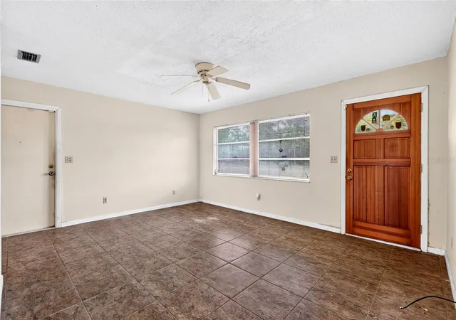 Photo 3 of Single family home for sale at 10260 SE 129th Court, Dunnellon, FL 34431 | MLS# O6442751 | Listing updated on 2026-09-18