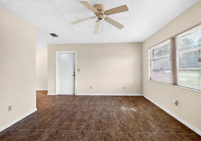 Photo 4 of Single family home for sale at 10260 SE 129th Court, Dunnellon, FL 34431 | MLS# O6442751 | Listing updated on 2026-09-18