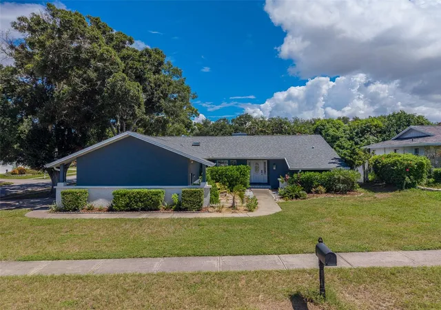 Photo 1 of Single family home for sale at 2709 Winding Way, Palm Harbor, FL 34683 | MLS# TB8549616 | Listing updated on 2026-10-05