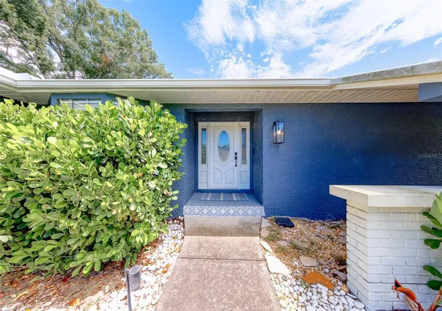 Photo 2 of Single family home for sale at 2709 Winding Way, Palm Harbor, FL 34683 | MLS# TB8549616 | Listing updated on 2026-10-05