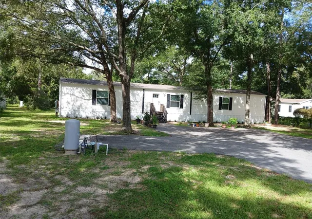 Photo 3 of Manufactured home for sale at 4536 S Leisure Blvd, Lecanto, FL 34461 | MLS# TB8549618 | Listing updated on 2026-09-19