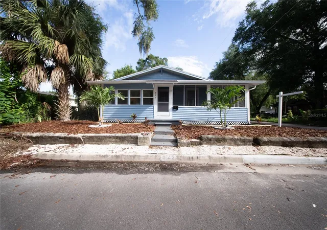 Photo 2 of Single family home for sale at 922 E Ida St, Tampa, FL 33603 | MLS# TB8549623 | Listing updated on 2026-10-05