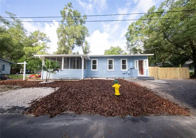 Photo 3 of Single family home for sale at 922 E Ida St, Tampa, FL 33603 | MLS# TB8549623 | Listing updated on 2026-10-05