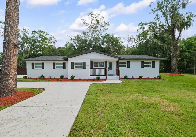 Photo 3 of Single family home for sale at 1725 Walker Rd, Lakeland, FL 33810 | MLS# TB8549624 | Listing updated on 2026-09-19
