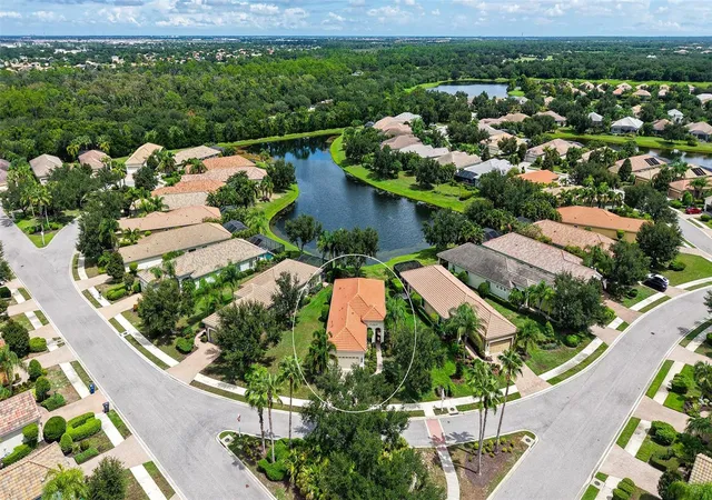Single family home for sale at 7159 Westhill Ct, LAKEWOOD RANCH, FL 34202 | MLS# A4706496