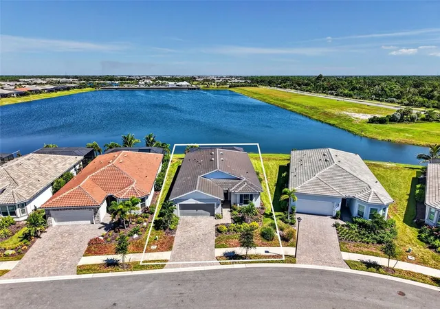 Photo 3 of Single family home for sale at 26044 Seastone Dr, Englewood, FL 34223 | MLS# A4706498 | Listing updated on 2026-10-06