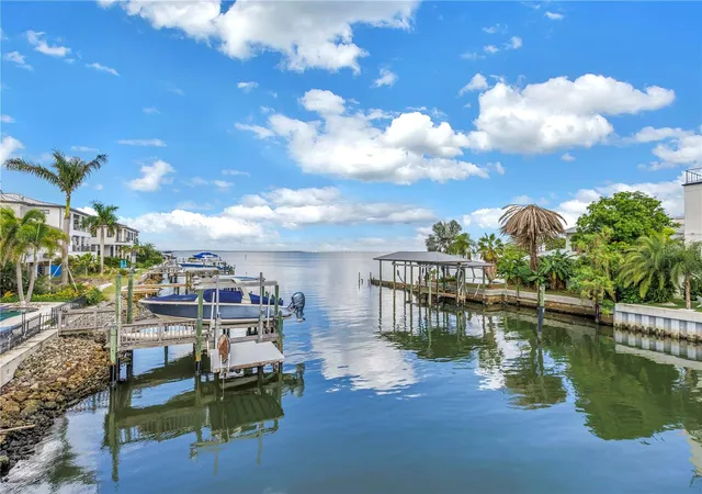 Photo 3 of Mansion for sale at 5013 W San Miguel St, Tampa, FL 33629 | MLS# TB8549629 | Listing updated on 2026-09-19