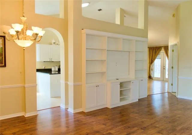 Photo 3 of Single family home for sale at 830 Lake Como Dr, Lake Mary, FL 32746 | MLS# O6442765 | Listing updated on 2026-09-27