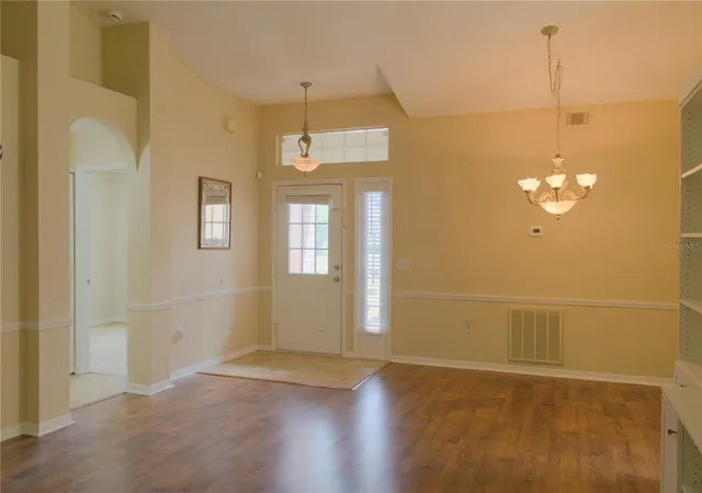 Photo 3 of Single family home for sale at 830 Lake Como Dr, Lake Mary, FL 32746 | MLS# O6442765 | Listing updated on 2026-09-27