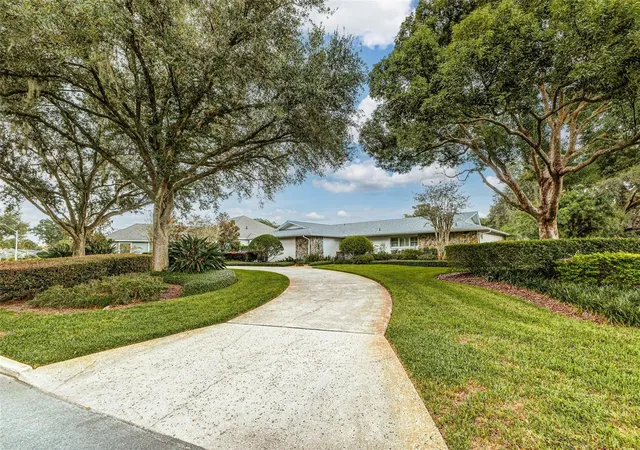 Photo 1 of Single family home for sale at 451 Lone Palm Dr, Lakeland, FL 33815 | MLS# L4965133 | Listing updated on 2026-09-26