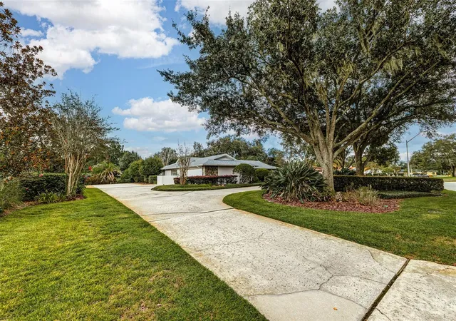 Photo 2 of Single family home for sale at 451 Lone Palm Dr, Lakeland, FL 33815 | MLS# L4965133 | Listing updated on 2026-09-26
