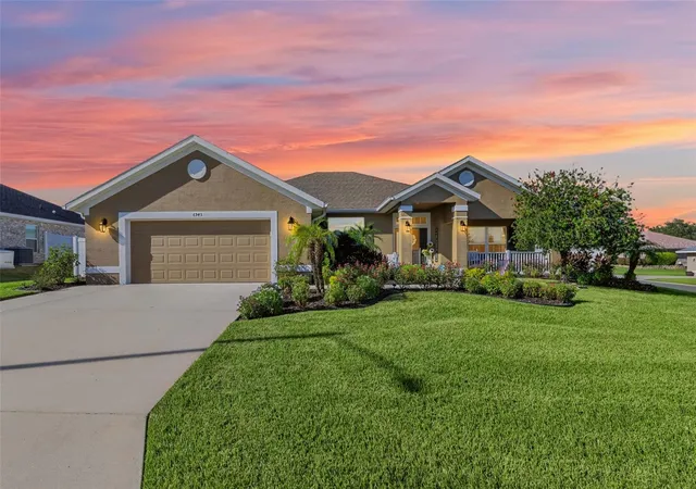 Single family home for sale at 6943 SE 11th Place, OCALA, FL 34472 | MLS# OM732447