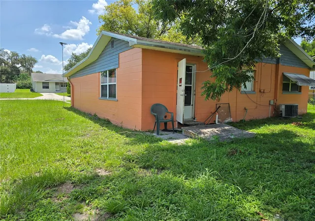 Photo 3 of Single family home for sale at 515 Monticello Ave, Lakeland, FL 33801 | MLS# O6442771 | Listing updated on 2026-09-19