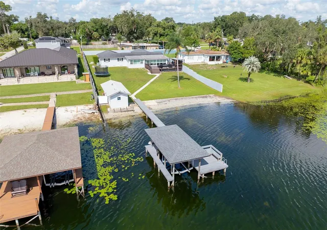 Photo 4 of Single family home for sale at 190 E Faith Ter, Maitland, FL 32751 | MLS# O6442774 | Listing updated on 2026-09-18