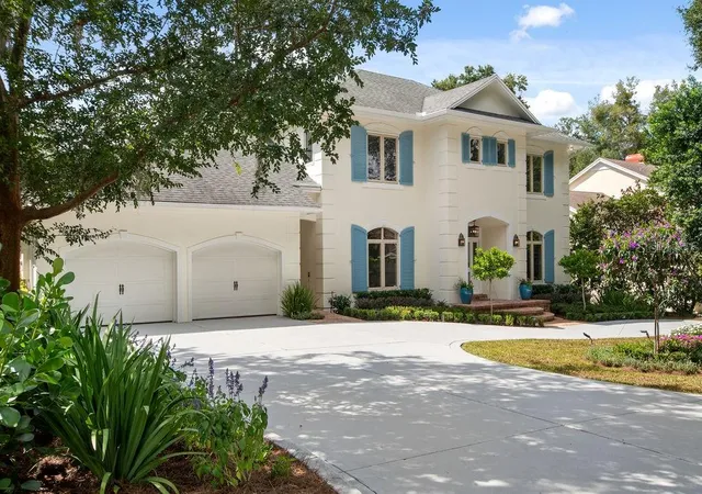 Photo 3 of Single family home for sale at 555 E Lake Sue Ave, Winter Park, FL 32789 | MLS# O6442775 | Listing updated on 2026-10-10