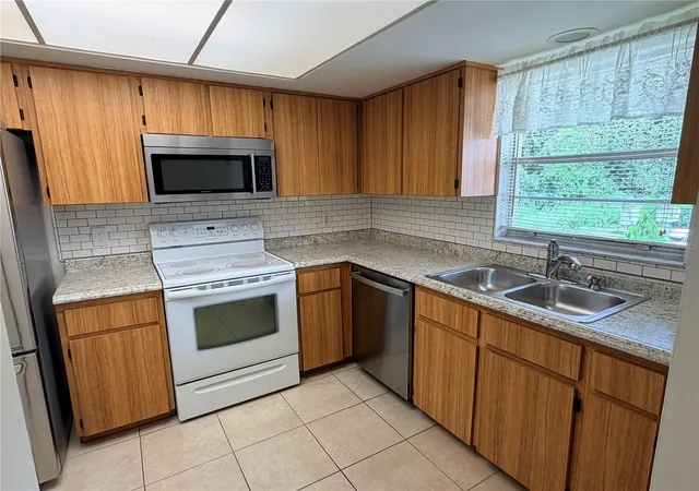 Photo 3 of Single family home for sale at 1819 Silverwood St, Inverness, FL 34453 | MLS# OM732453 | Listing updated on 2026-09-18
