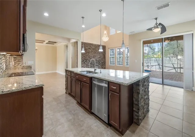 Photo 4 of Single family home for sale at 9010 Reflection Pointe Dr, Windermere, FL 34786 | MLS# G5117935 | Listing updated on 2026-09-19
