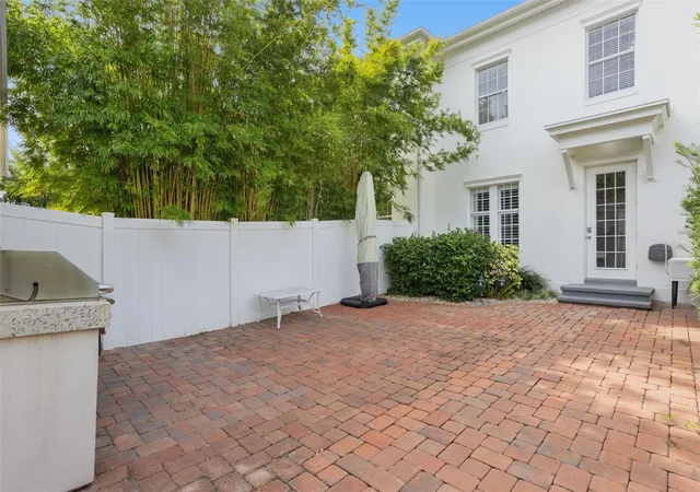 Photo 3 of Townhouse for sale at 1011 Juel St, Orlando, FL 32814 | MLS# O6442795 | Listing updated on 2026-09-19