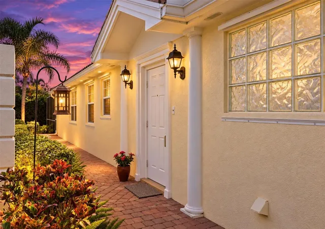 Photo 3 of Sale Pending at 7621 Quinto Dr, Sarasota, FL 34238 | MLS# A4706509 | Listing updated on 2026-10-05