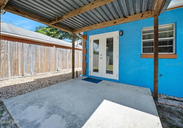 Photo 3 of Single family home for sale at 1324 Granada Ave, Daytona Beach, FL 32117 | MLS# FC321536 | Listing updated on 2026-10-08