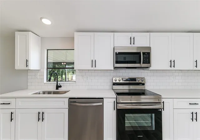 Photo 3 of Manufactured home for sale at 1755 Marker Rd, Polk City, FL 33868 | MLS# L4965136 | Listing updated on 2026-09-29