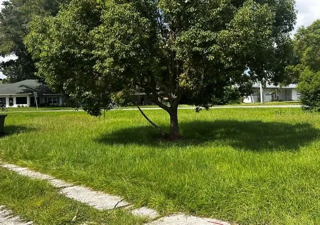 Photo 1 of Single family home for sale at 923 W Lake Cannon Dr NW, Winter Haven, FL 33881 | MLS# A4706514 | Listing updated on 2026-09-18