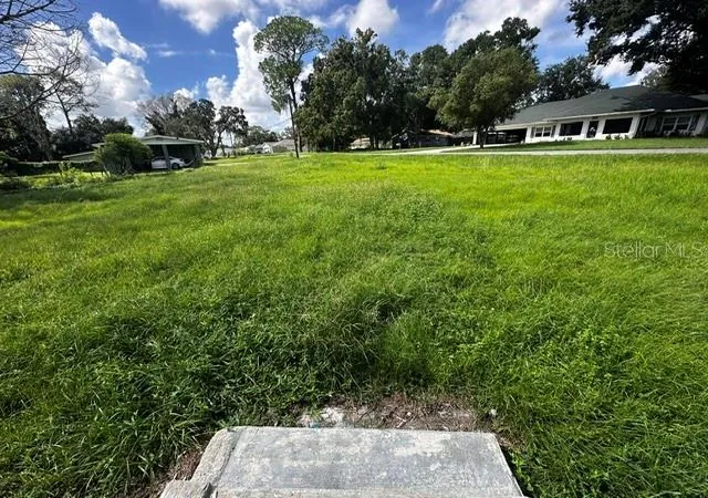 Photo 2 of Single family home for sale at 923 W Lake Cannon Dr NW, Winter Haven, FL 33881 | MLS# A4706514 | Listing updated on 2026-09-18
