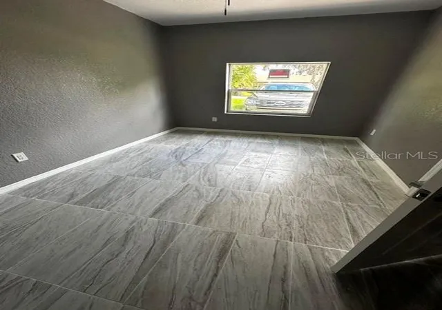 Photo 3 of Single family home for sale at 923 W Lake Cannon Dr NW, Winter Haven, FL 33881 | MLS# A4706514 | Listing updated on 2026-09-18
