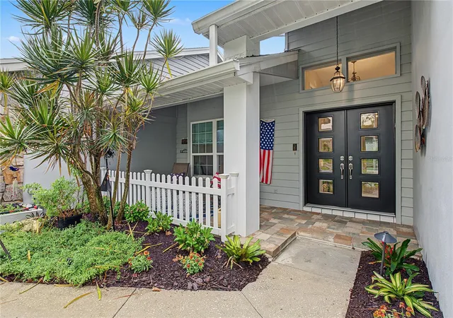 Photo 3 of Single family home for sale at 2615 Landing Way, Palm Harbor, FL 34684 | MLS# TB8549683 | Listing updated on 2026-10-05