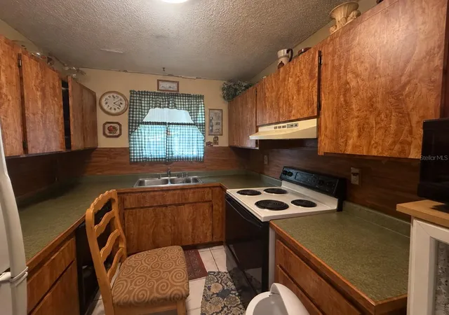 Photo 3 of Townhouse for sale at 5636 Sw 140th Place, Miami, FL 33183 | MLS# FC321538 | Listing updated on 2026-09-19