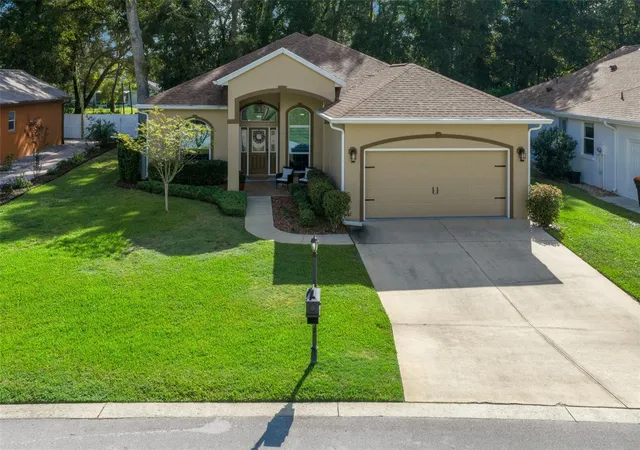 Photo 1 of Single family home for sale at 11009 Sw 71 Circle, Ocala, FL 34476 | MLS# OM732464 | Listing updated on 2026-09-22