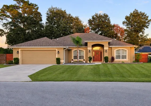 Photo 2 of Single family home for sale at 16049 Se 89th Terrace, Summerfield, FL 34491 | MLS# O6442821 | Listing updated on 2026-09-18