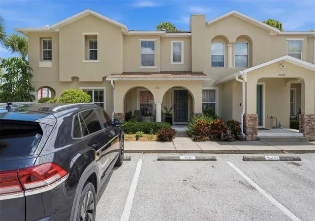 Photo 4 of Townhouse for sale at 2011 Sea Front Ct, Clearwater, FL 33763 | MLS# TB8549696 | Listing updated on 2026-10-07