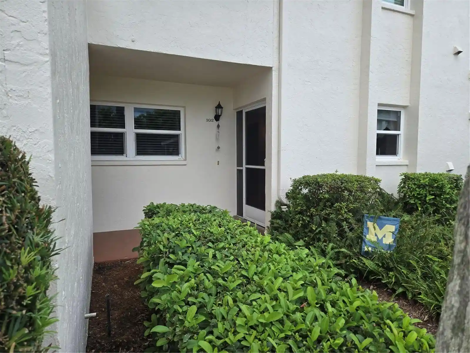 Listing Photo 2 - Condo for sale in 756 Vlg Cir located at 756 Vlg Cir, VENICE, FL 34292 - Unit #102