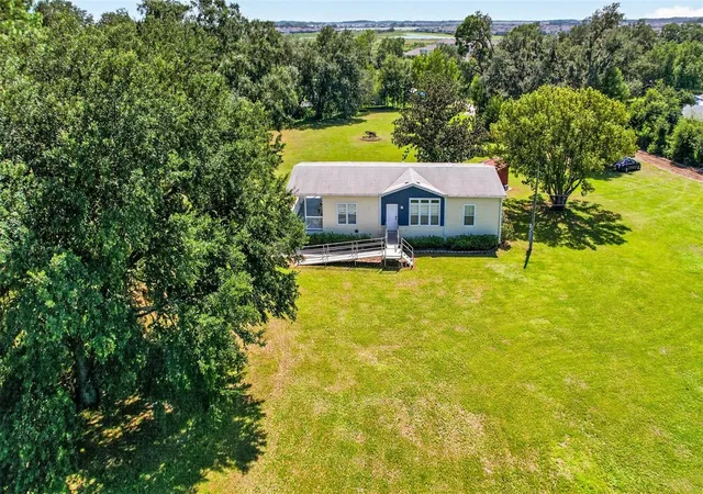 Manufactured home for sale at 10006 Evanston Ln, WESLEY CHAPEL, FL 33545 | MLS# TB8549707