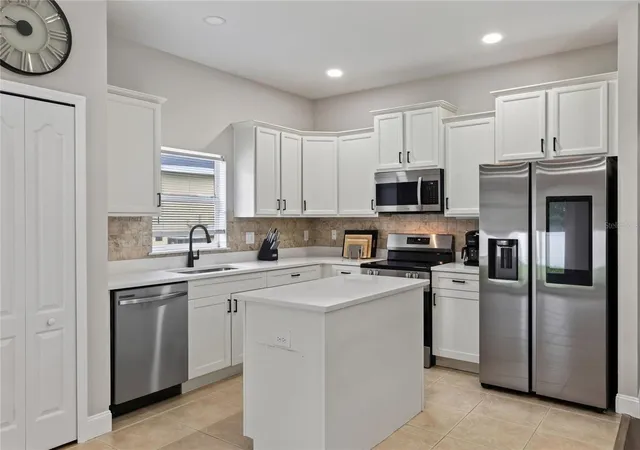 Photo 4 of Single family home for sale at 2729 Walden Woods Dr, Plant City, FL 33566 | MLS# TB8549711 | Listing updated on 2026-10-07