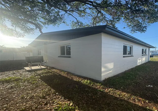 Photo 4 of Single family home for sale at 342 51st Avenue N, Saint Petersburg, FL 33703 | MLS# C7530885 | Listing updated on 2026-09-18