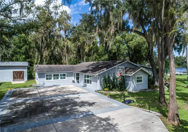 Single family home for sale at 17018 Dennis Rd, LUTZ, FL 33558 | MLS# TB8549716