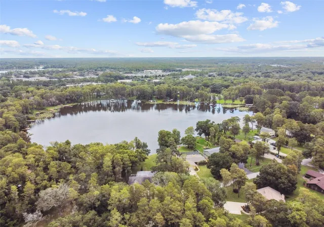 Photo 11 of Single family home for sale at 17018 Dennis Rd, LUTZ, FL 33558 | MLS# TB8549716 | Listing updated on 2026-10-06