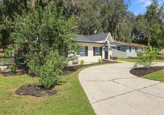 Photo 1 of Single family home for sale at 505 Hickory Rd, Inverness, FL 34450 | MLS# OM732467 | Listing updated on 2026-09-19