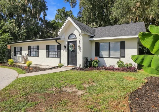 Photo 2 of Single family home for sale at 505 Hickory Rd, Inverness, FL 34450 | MLS# OM732467 | Listing updated on 2026-09-19