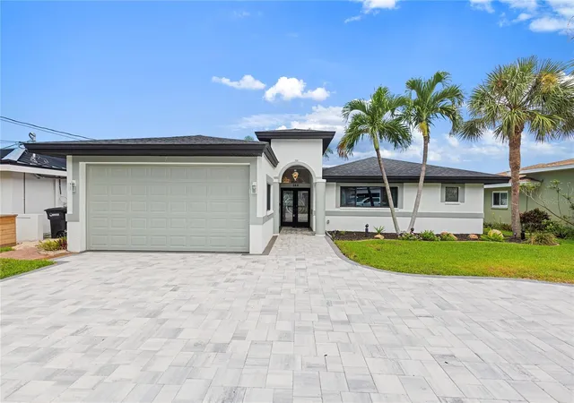 Photo 1 of Single family home for sale at 166 Bayside Dr, Clearwater Beach, FL 33767 | MLS# TB8549723 | Listing updated on 2026-09-19