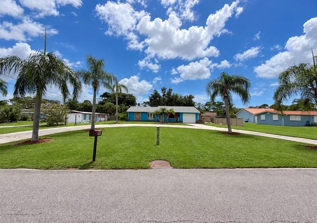 Single family home for sale at 1681 5th Street, ENGLEWOOD, FL 34223 | MLS# A4706533