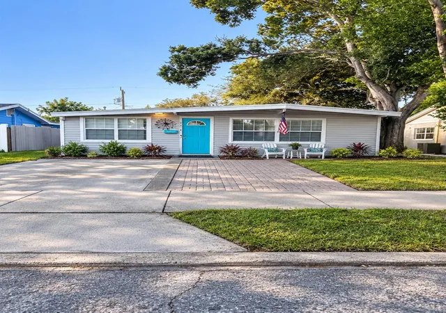 Photo 1 of Single family home for sale at 4218 12th Avenue N, Saint Petersburg, FL 33713 | MLS# O6442843 | Listing updated on 2026-09-18