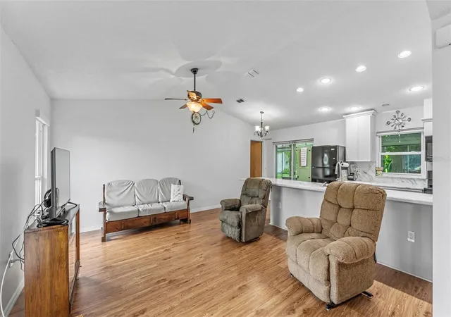 Photo 3 of Single family home for sale at 6137 Waterman Ln, Lakeland, FL 33812 | MLS# S5157843 | Listing updated on 2026-09-29