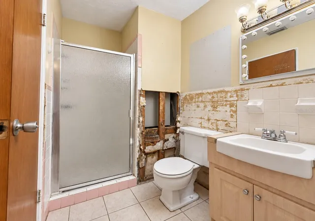 Photo 4 of Single family home for sale at 2921 7th Avenue W, Bradenton, FL 34205 | MLS# O6442844 | Listing updated on 2026-09-20