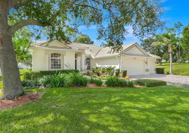 Photo 3 of Single family home for sale at 3810 Scarborough Ct, Clermont, FL 34711 | MLS# O6442846 | Listing updated on 2026-09-24